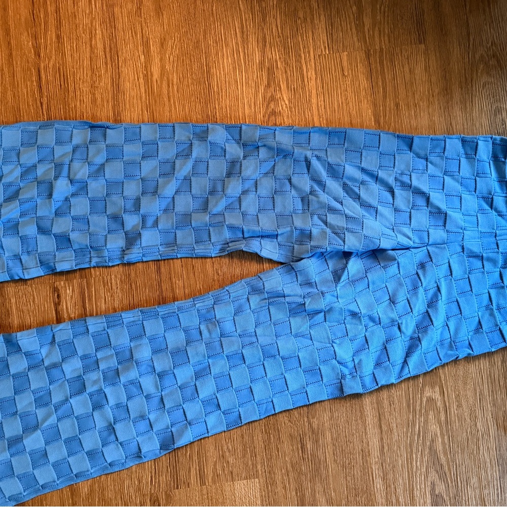 Blue Textured Two-Piece Set - Picture 4 of 4
